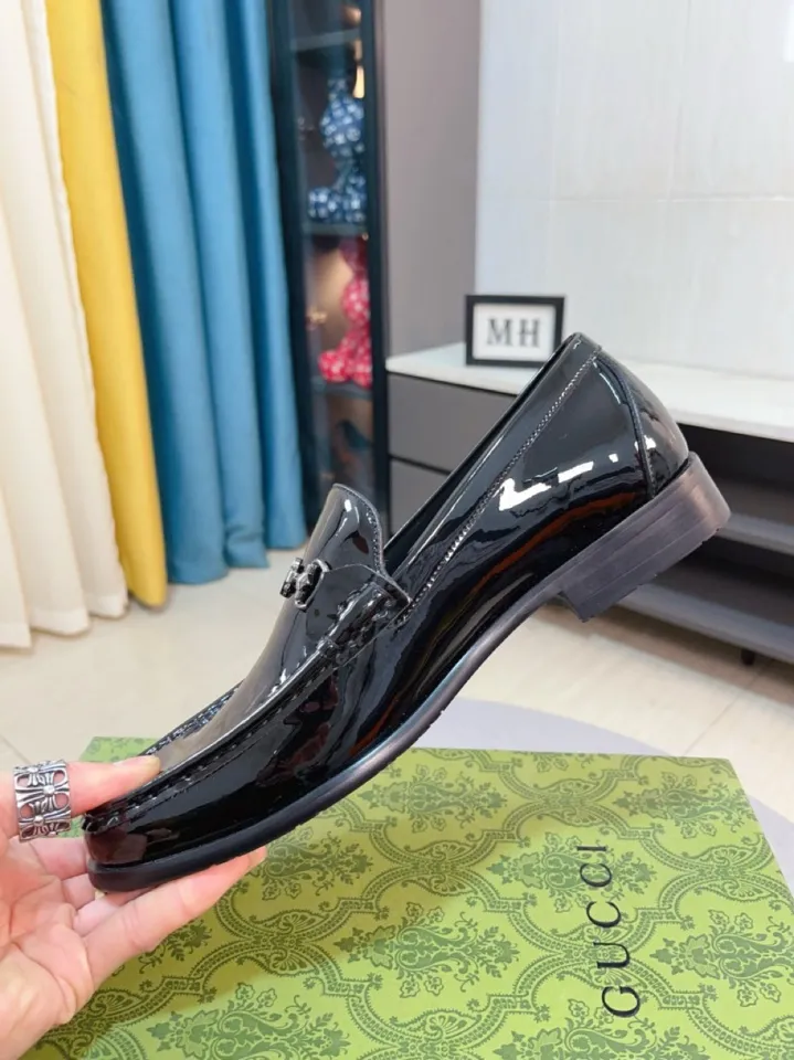 Men's shoes 💰500🌹🌹Niuli [GUCCI Gucci] A new style of formal men's leather shoes is coming~ The original quality upper is made of patent leather imported from Italy, the leather is soft and delicate, comfortable and soft first-layer cowhide lining, rubber wear-resistant outsole, the shoe shape is dignified and domineering, and the luxury charm cannot be concealed! The natural and free nouveau riche leads the trend. Code number: 38-44